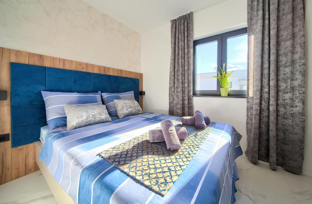 Penthouse Rosa Apartment Malinska Ngoại thất bức ảnh
