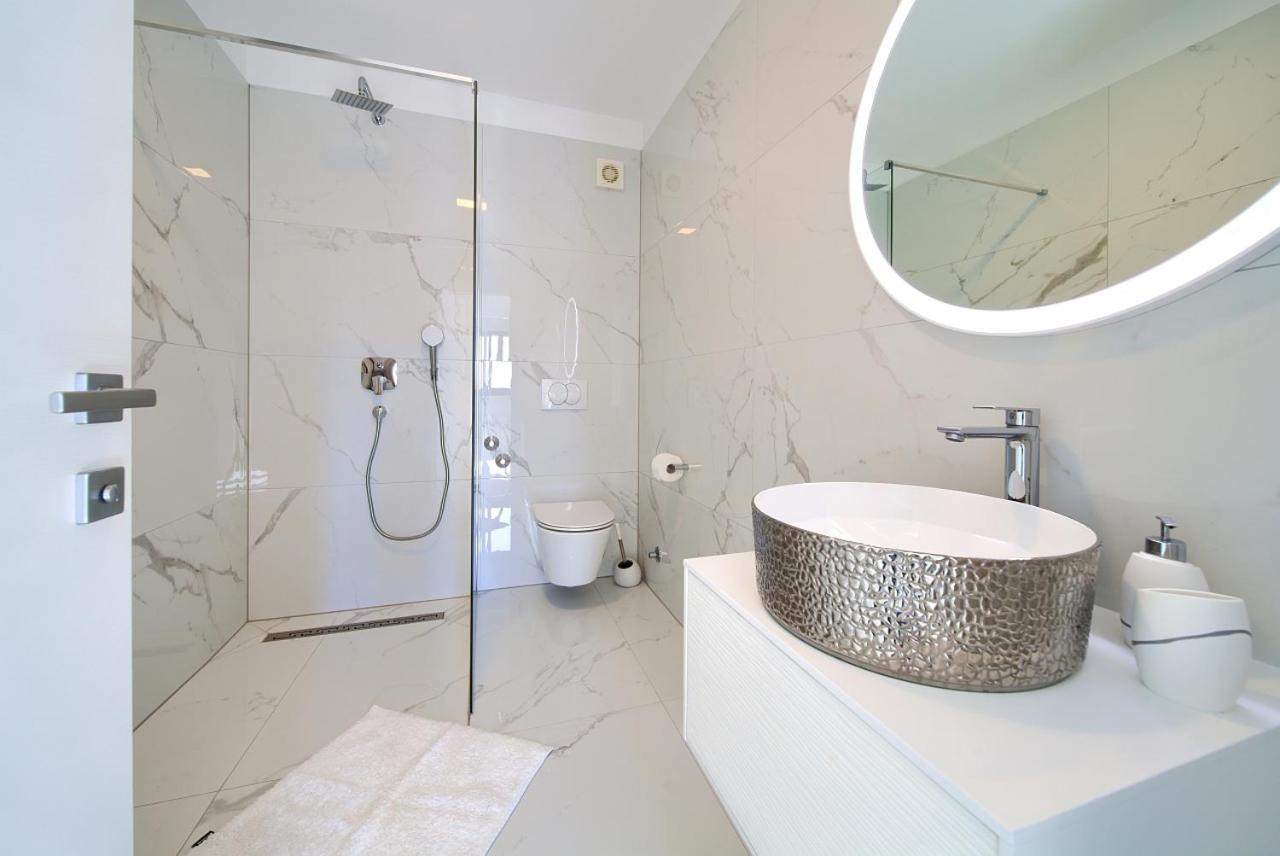 Penthouse Rosa Apartment Malinska Ngoại thất bức ảnh