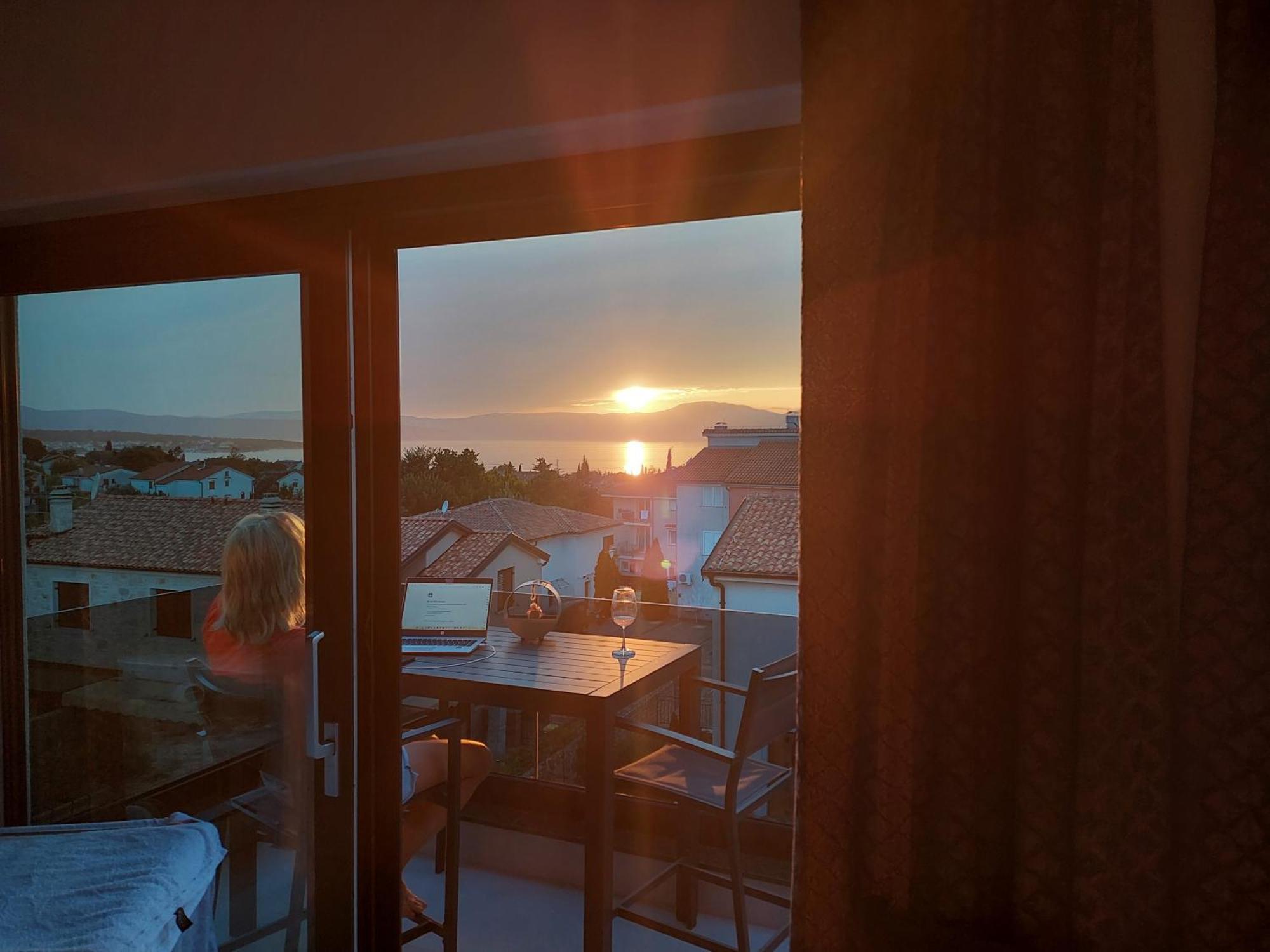 Penthouse Rosa Apartment Malinska Ngoại thất bức ảnh